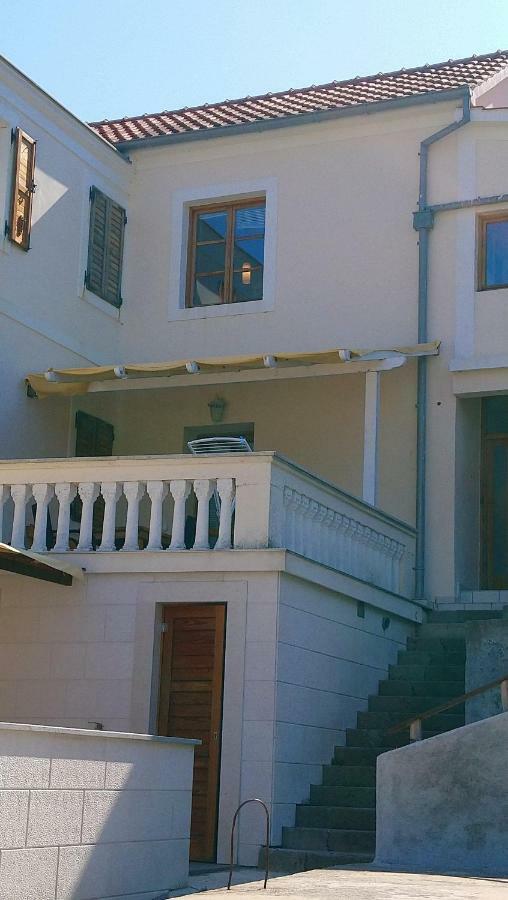 Apartment In A Beautiful Bay Sascica Sali  Kültér fotó